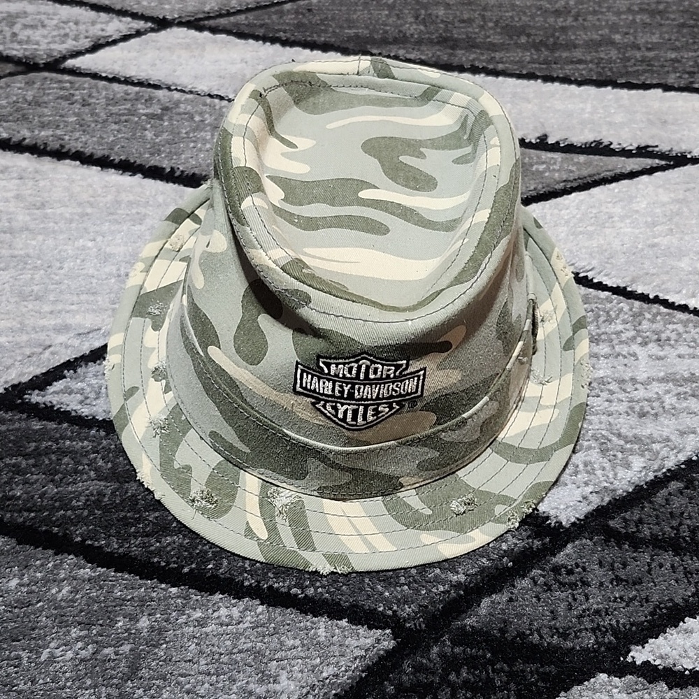 HARLEY DAVIDSON EMBROIDERED BAR & SHIELD CAMOUFLAGE DISTRESSED HAT UNISEX